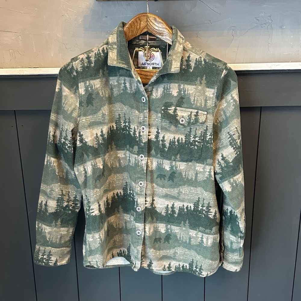 Women's 44° North Women's Legend Long Sleeve Button Front Flannel size L